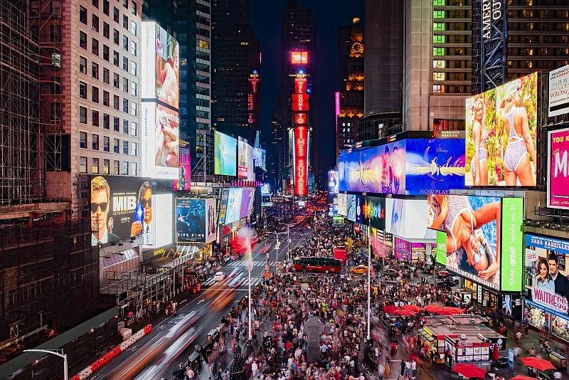 Wyświetlacze LED firmy Samsung na kultowym budynku One Times Square w Nowym Jorku