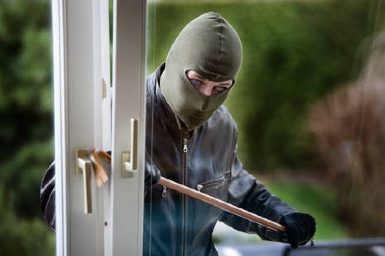 Przybywa kradzieży z włamaniem. Policja publikuje statystki, jest coraz gorzej!