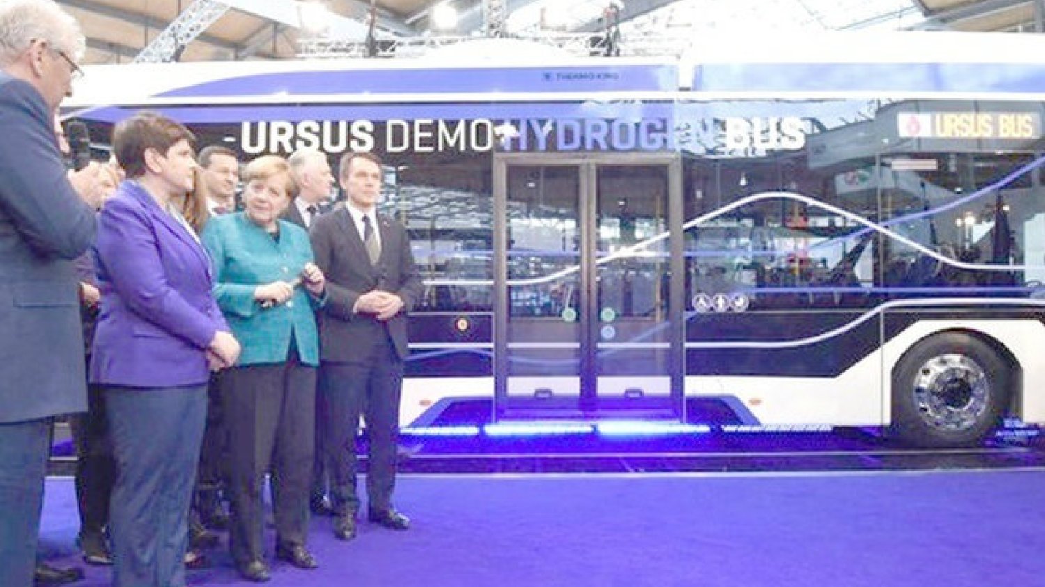 Ursus pokazał pierwszy polski autobus elektryczno-wodorowy