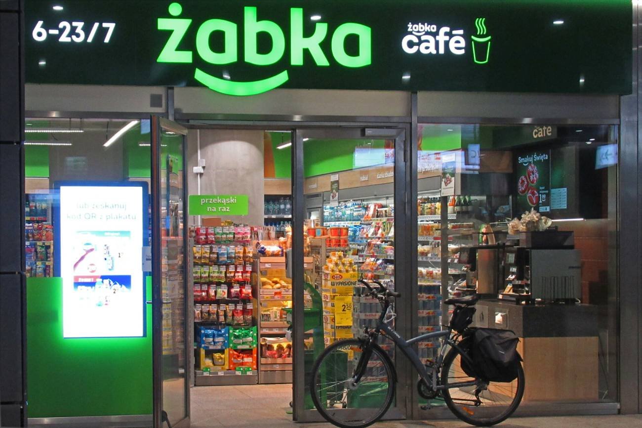 Zarobki w Żabka Jush. Oferta pracy dla kuriera to 40 zł na godzinę