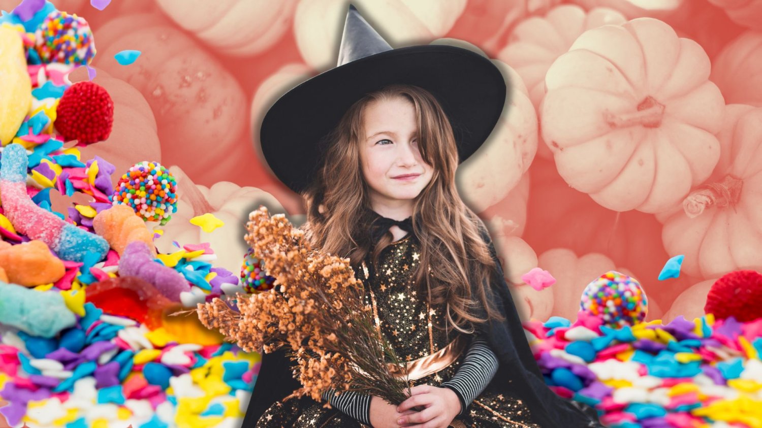 Dziewczynka w stroju czarownicy na tle cukierków i dyń. Sprawdzamy po paragonach, czy Halloween staje się coraz popularniejsze w Polsce.