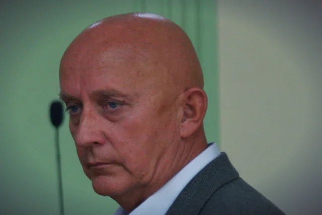 Jerzy Dziewulski to m.in. były szef ochrony osobistej Aleksandra Kwaśniewskiego. Został odznaczony Krzyżami Kawalerskim i Oficerskim Orderu Odrodzenia Polski