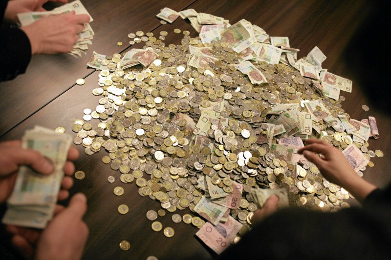 W Polsce biedni bogacą się szybciej niż bogaci.