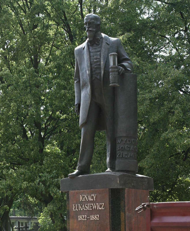 Ignacy Łukasiewicz w "pełnej krasie"