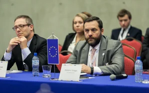 Luca de Carli, Policy Officer (Komisja Europejska) i Dimitris Tsigos, Prezydent, Yes For Europe (2010 - 2015)