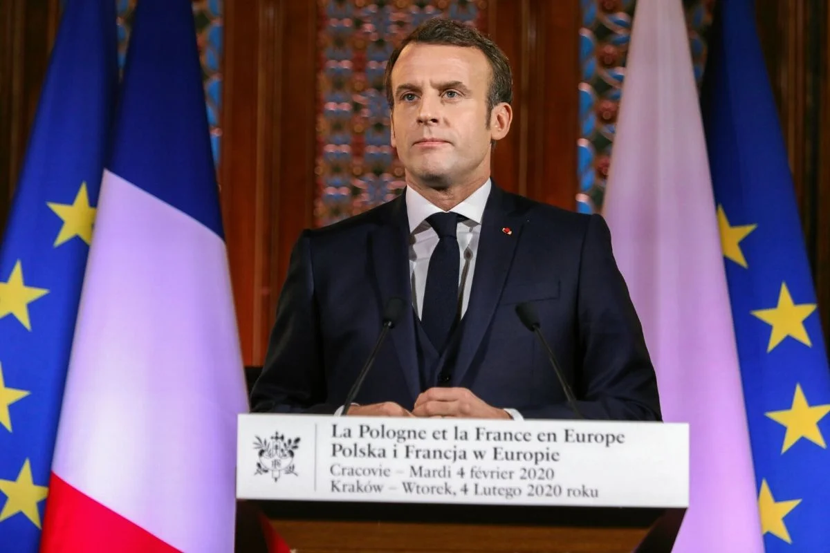 Emmanuel Macron podczas szczytu krajów UE27 zwracał uwagę, że tzw. państwa oszczędne nie idą na żadne kompromisy.