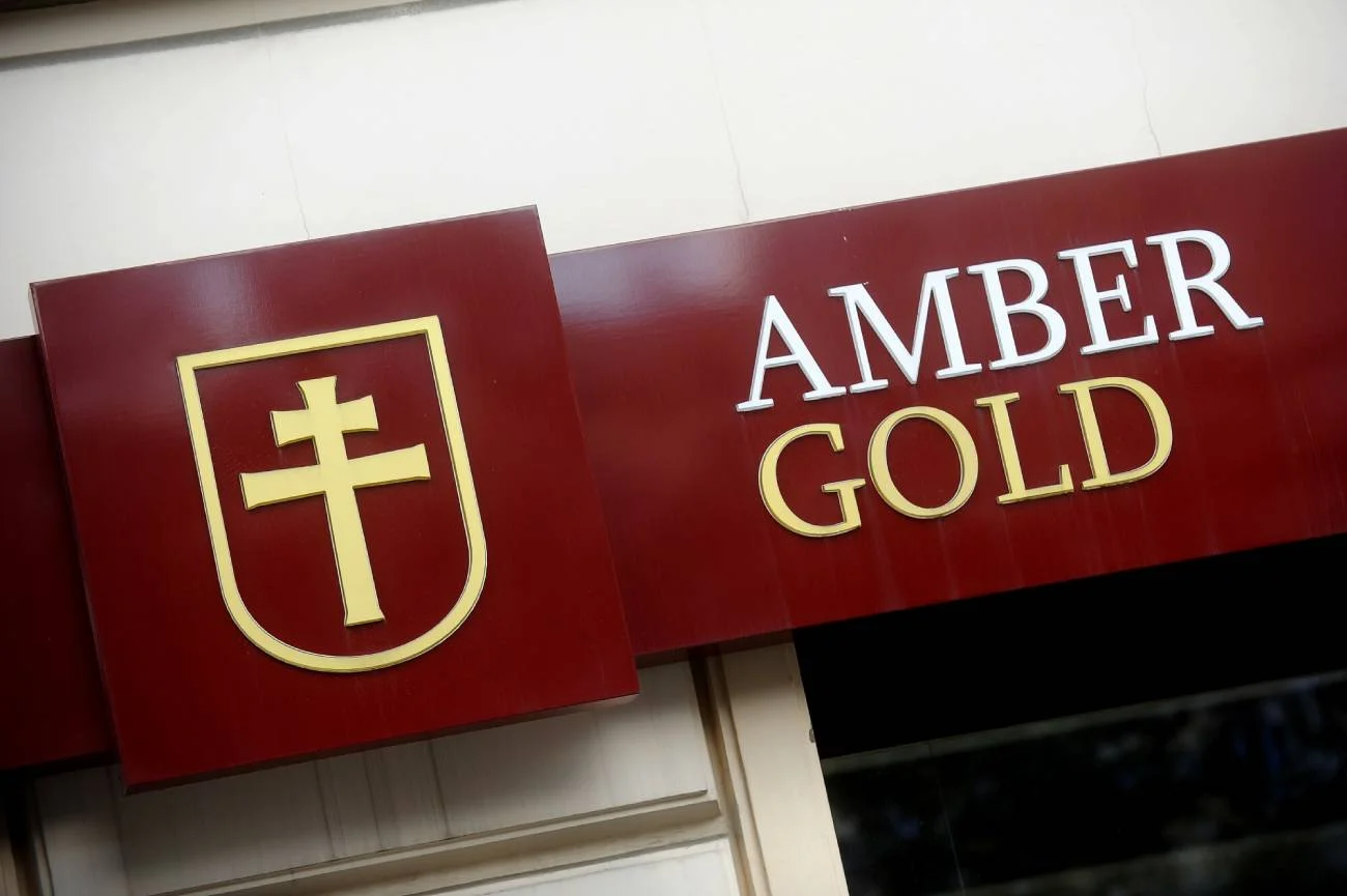 Szyld Amber Gold