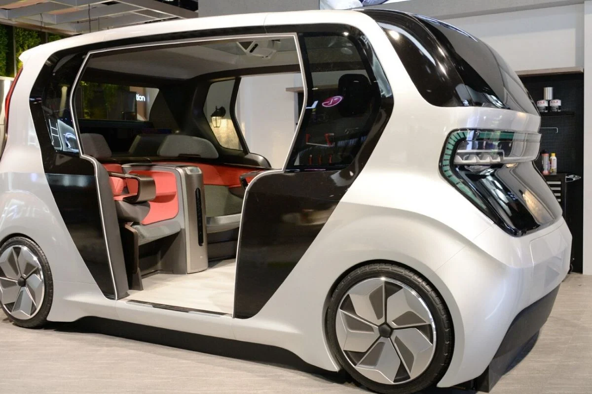 W strefie Connected Car, LG zademonstrowano spersonalizowane rozwiązania, które pozwolą kierowcom i pasażerom zabrać ze sobą w drogę kawałek domu.