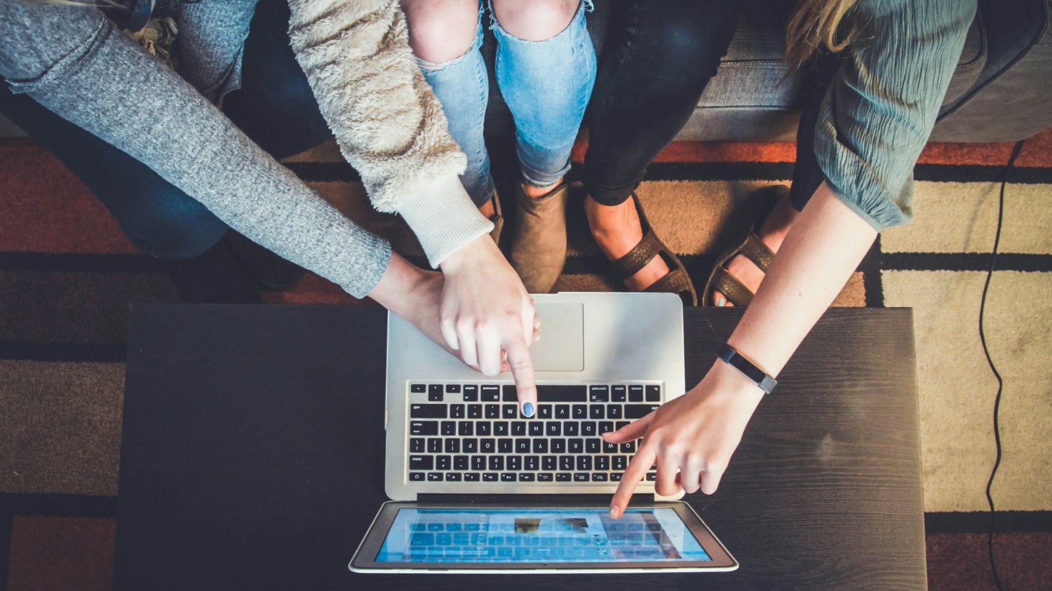 Innowacyjny marketplace OnBuy debiutuje nad Wisłą. Allegro ma powody do paniki? Zakupy online.