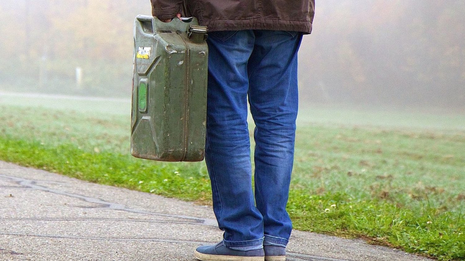 W Polsce rośnie sprzedaż kanistrów. To przez zaniżone ceny paliw na stacjach