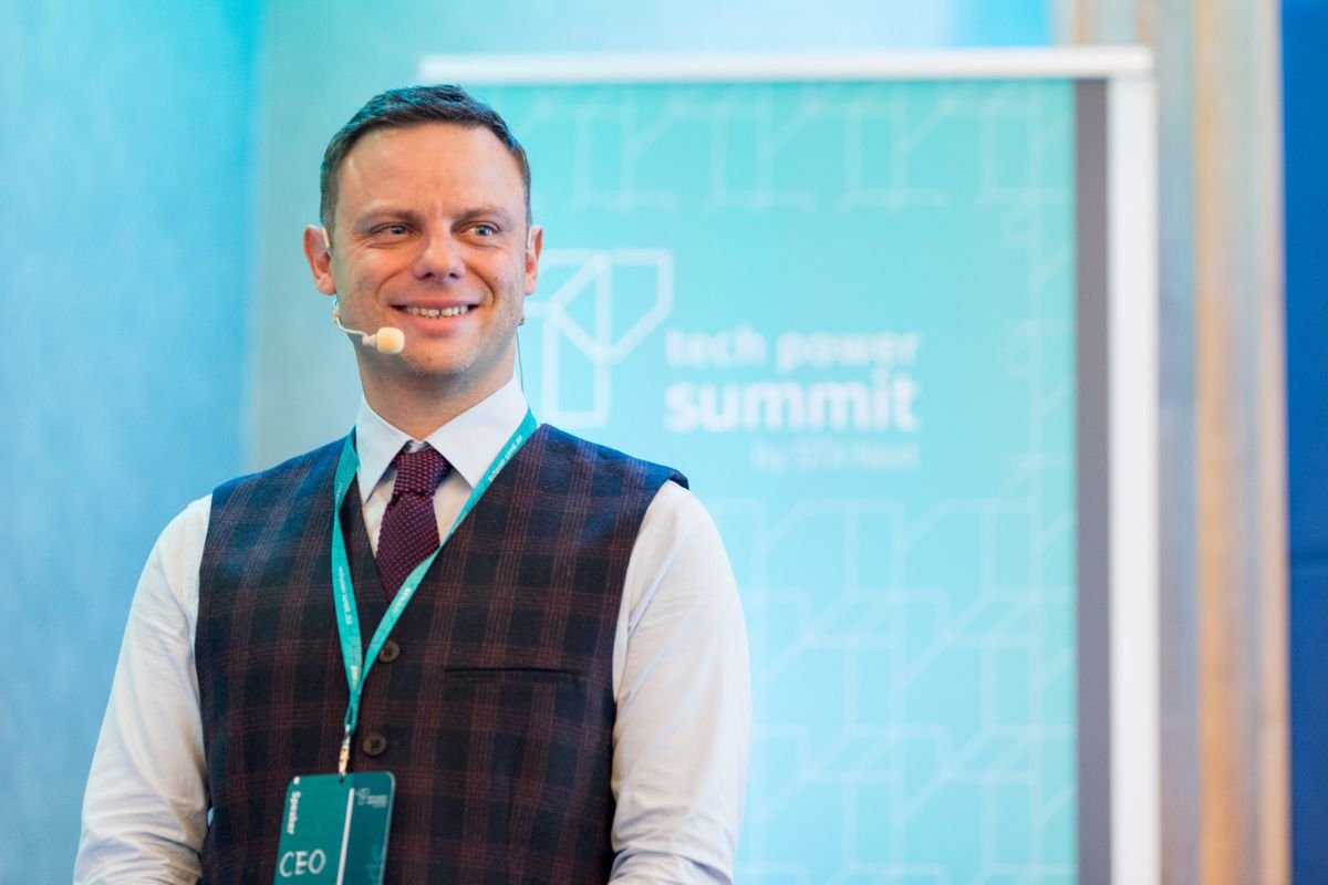 Na przestrzeni lat STX przeistoczył się z dostawcy w dojrzałego partnera technologicznego i biznesowego zdolnego do przeprowadzenia cyfryzacji dowolnej spółki od A do Z.