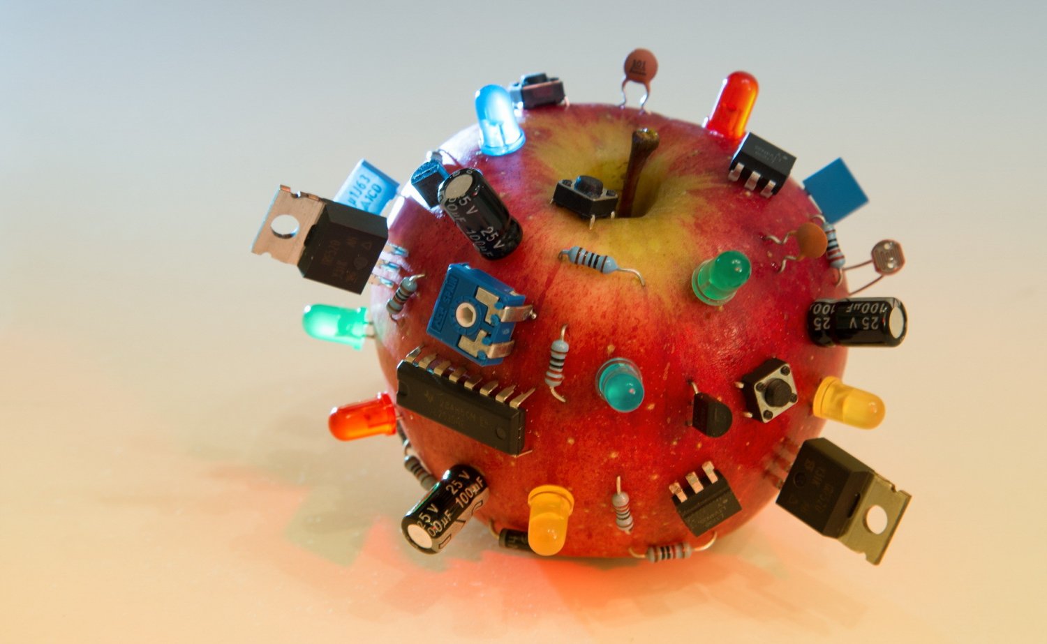 Pojawiły się nowe przecieki dotyczące cen iPhone'ów 12. Niestety, według nich do zestawu nie będzie dołączona ładowarka ani słuchawki.