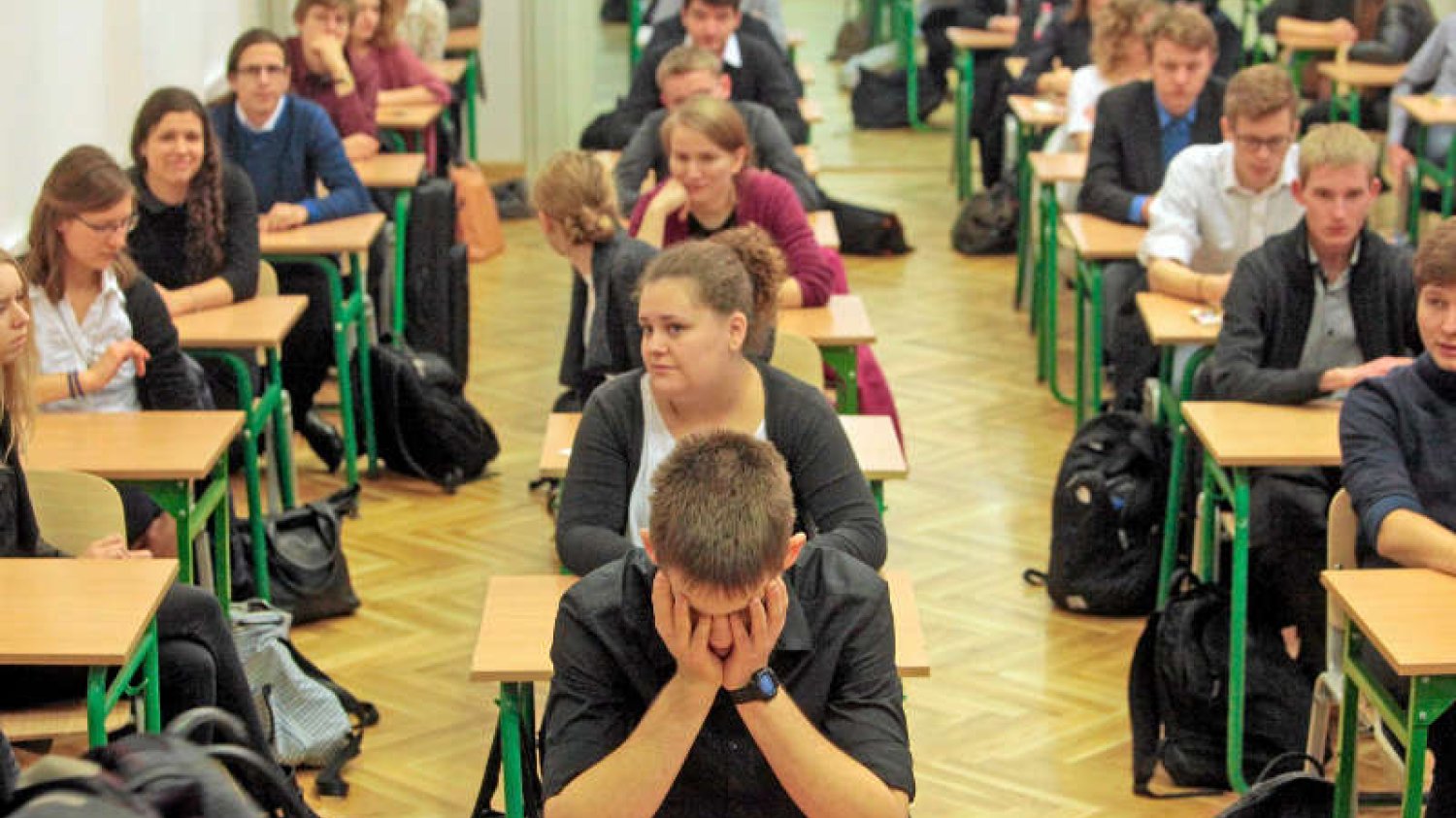 Uczniowie: „Wieczorem łatwiej się nam skupić”. Uniwersytet Śląski zorganizuje nocne powtórki do matury.