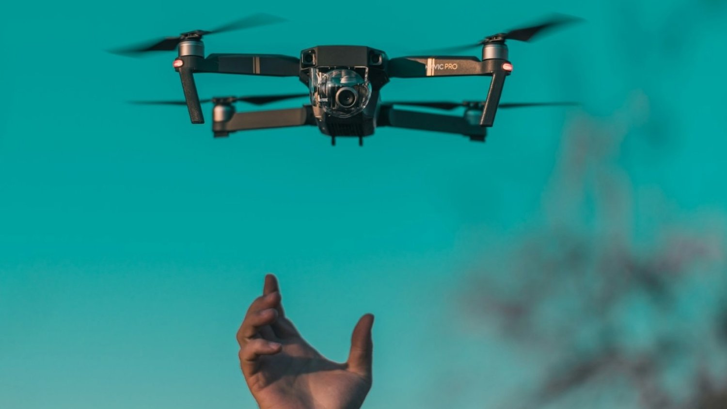 Dron (zdjęcie poglądowe). Dron (zdjęcie poglądowe).