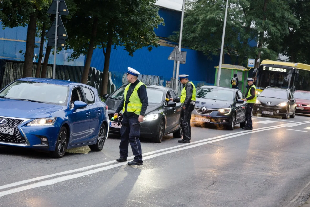 Nowe przepisy uderzą w właścicieli aut. Jeśli zapomną wykupić OC, zapłacą gigantyczną karę.