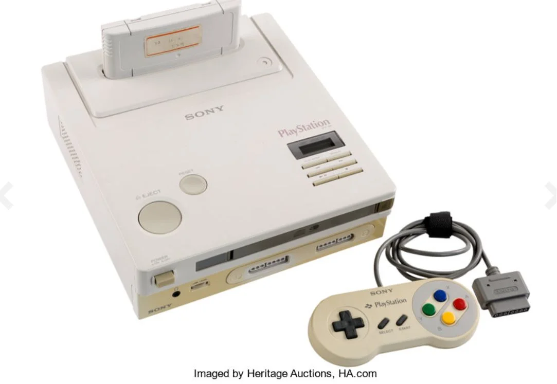 Odrestaurowana i jedyna znana na świecie konsola Nintendo Play Station, wystawiona na sprzedaż przez dom aukcyjny Herritage Auctions.