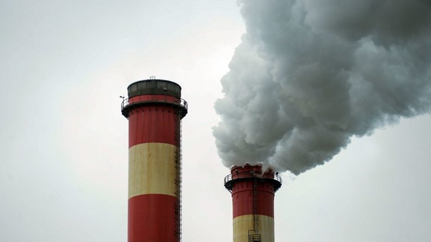 Szef Rady Europejskiej chce, aby ograniczyć wysokość środków na transformację energetyczną w przypadku krajów, które nie zadeklarowały przystąpienia do celu neutralności klimatycznej.