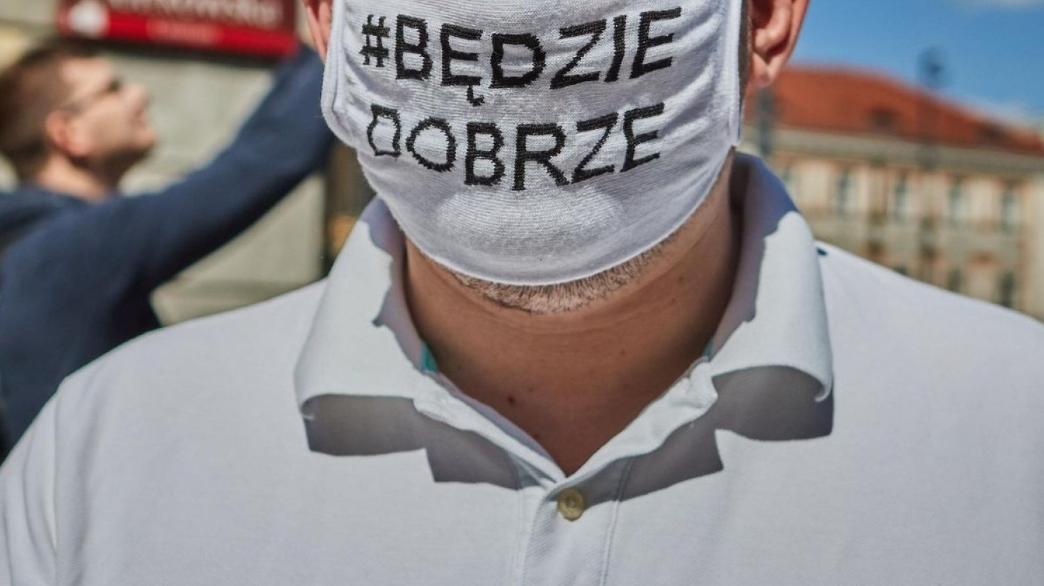 Od września nie będzie wymówek - albo zakładamy maseczkę albo pokazujemy zaświadczenie.