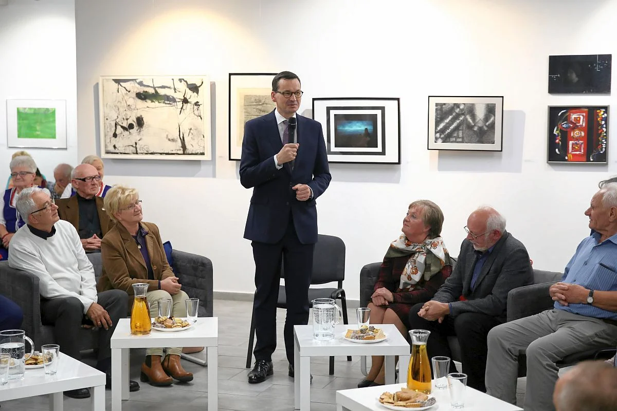 Morawiecki z Kaczyńskim zdają sobie sprawę z tego, że emeryci to większa grupa wyborców, niż niepełnosprawni.