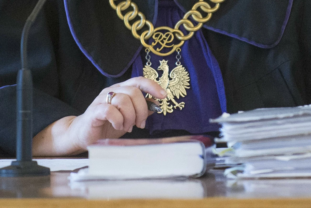 Oświadczenie o odrzuceniu spadku składa się przed notariuszem lub przed sądem.