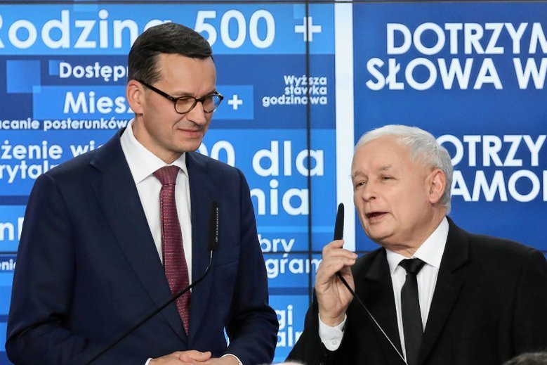 Mateusz Morawiecki musi szybko znaleźć pieniądze, które obiecał rozdać Jarosław Kaczyński. Pomysł już ma.