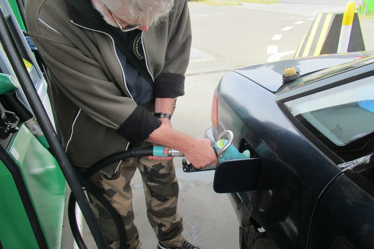 W nowym tygodniu czekają nas obniżki cen wszystkich paliw.