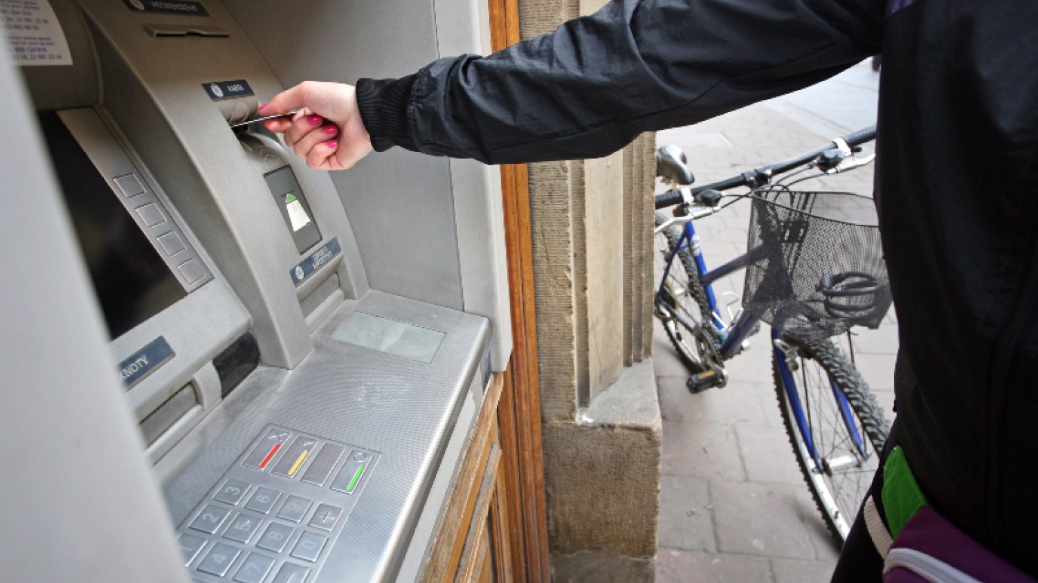 Klienci znanych banków są celem oszustów.