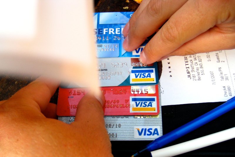 Visa chce śledzić zagraniczne podróże swoich klientów. Dla ich bezpieczeństwa.