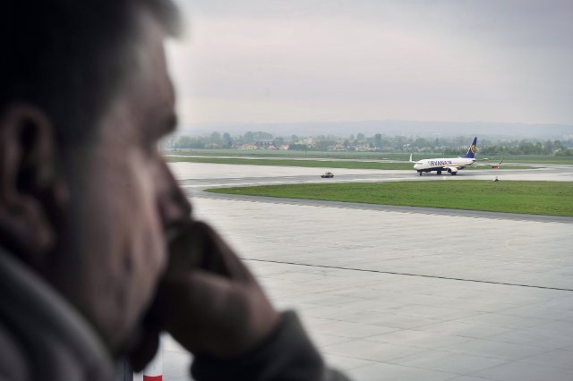 Dyrektor Ryanair wyjaśnił, dlaczego pracownicy Ryanaira z Polski nie dostaną umów o pracę