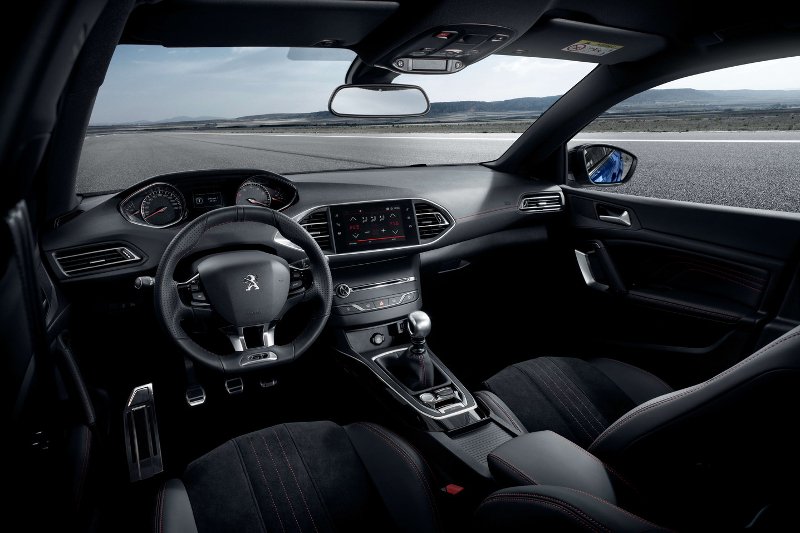 Peugeot i-Cockpit to innowacyjne rozwiązanie wnętrza obejmujące kompaktową kierownicę,zegary w polu widzenia drogi oraz pojemnościowy ekran dotykowy. Technologię tą zastosowano m.in. w modelu Peugeot 308, samochodzie osobowym klasy kompaktowej