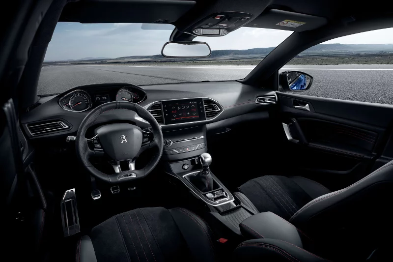 Peugeot i-Cockpit to innowacyjne rozwiązanie wnętrza obejmujące kompaktową kierownicę,zegary w polu widzenia drogi oraz pojemnościowy ekran dotykowy. Technologię tą zastosowano m.in. w modelu Peugeot 308, samochodzie osobowym klasy kompaktowej