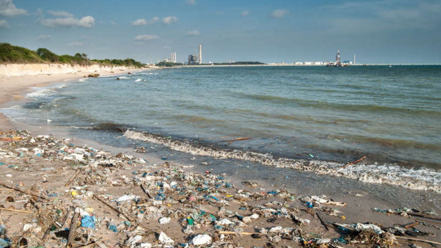 Po oceanach pływa 269 tysięcy ton plastiku - wyliczyli naukowcy