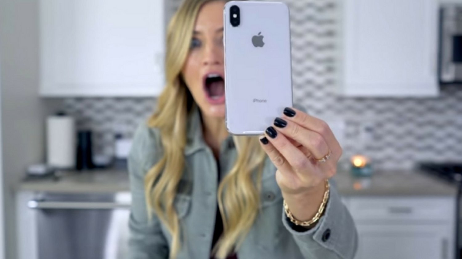 Od euforii do rozczarowania: użytkownicy iPhone'a X żyją na emocjonalnej huśtawce.