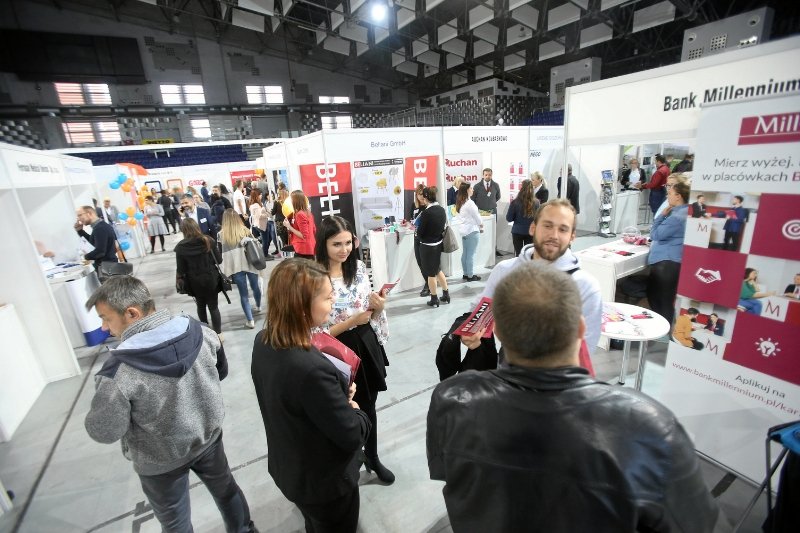 Takich obyczajów jeszcze na rynku pracy nie było. Nie dość, że kandydaci nie przychodzą na umówione rozmowy, to jeszcze nawet nie fatygują się, żeby o nieobecności uprzedzić.