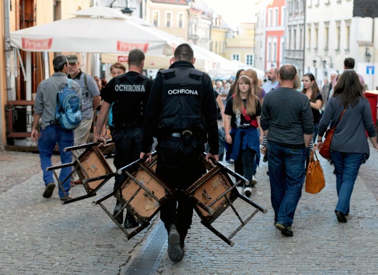 Ochrona na imprezach zarabia podobnie jak ochrona w marketach.