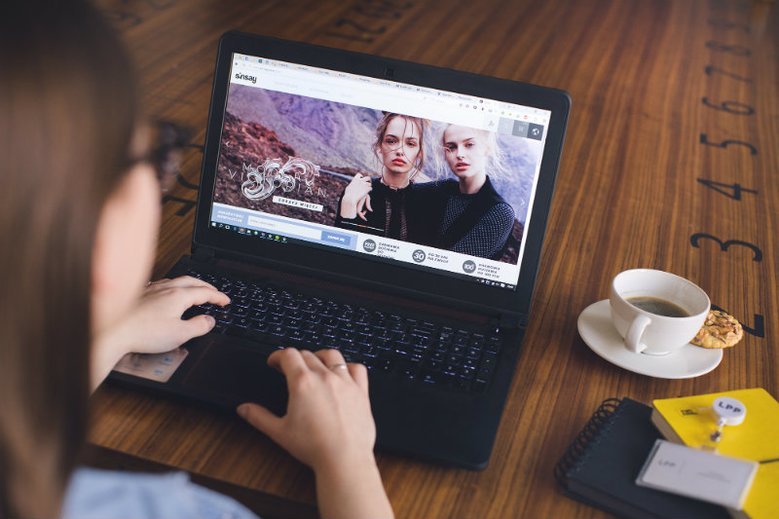 Od dziś internetowe zakupy można robić w całej Europie - Unia zniosła geoblokady