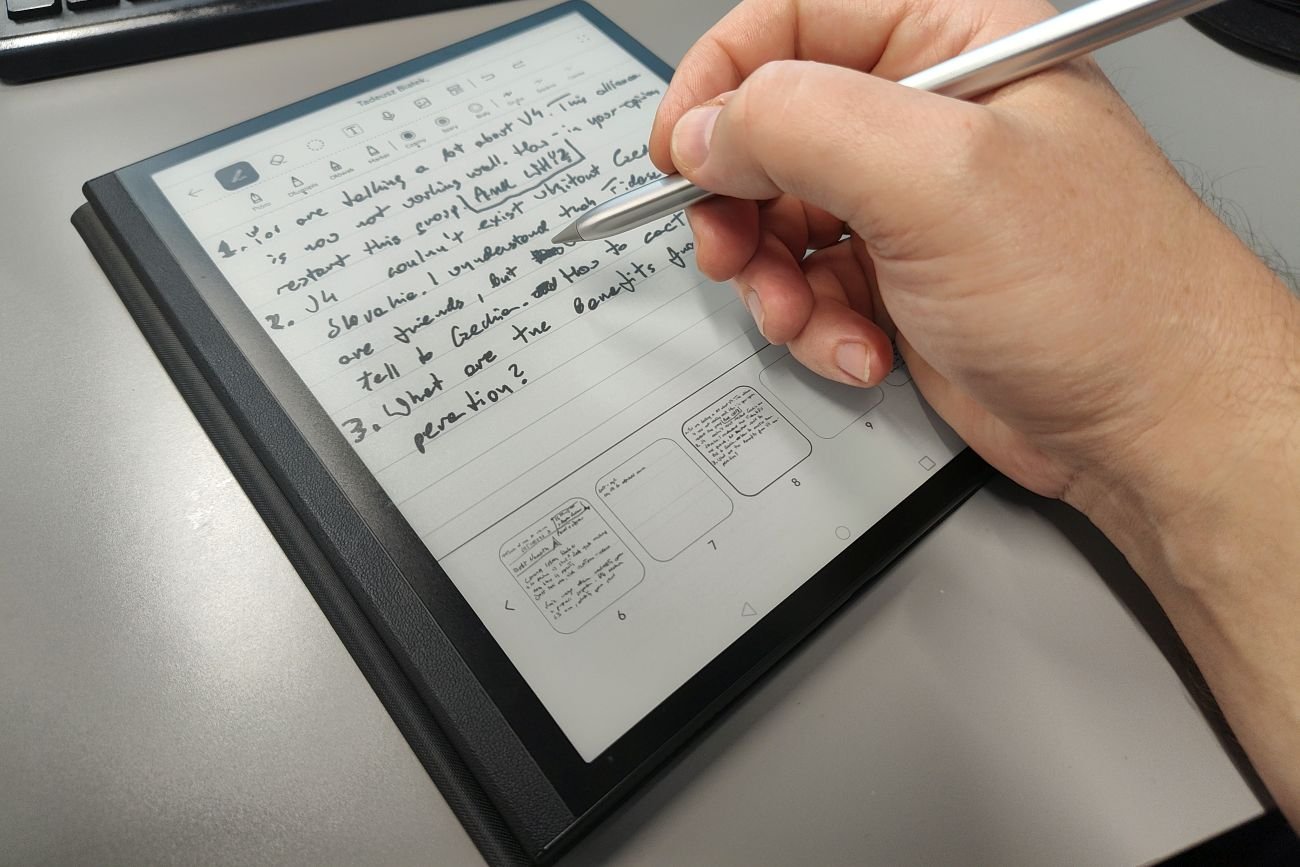 Huawei MatePad Paper - połączenie tabletu z czytnikiem e-booków i notatnikiem