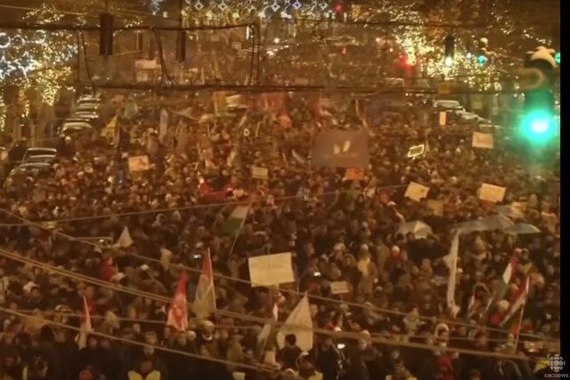 Ustawa o niewolnictwie spowodowała, że Węgrzy masowo wyszli na ulice Budapesztu