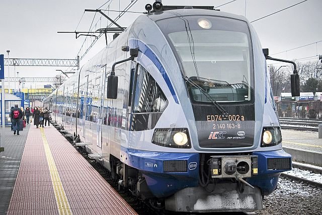 Pociąg ED 74 - w normalnej eksploatacji