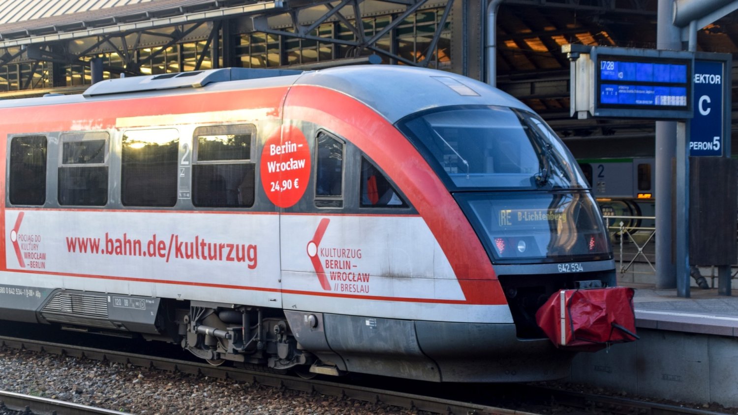 Pociąg do kultury, Kulturzug, kursujący z Wrocławia do Berlina.