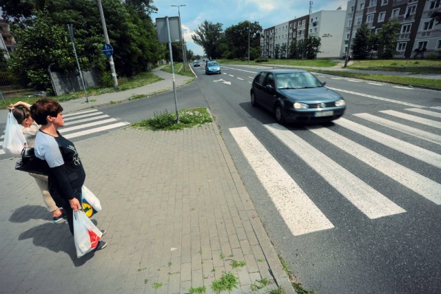 Polskie przepisy drogowe pełne są dyskusyjnych nakazów i zakazów