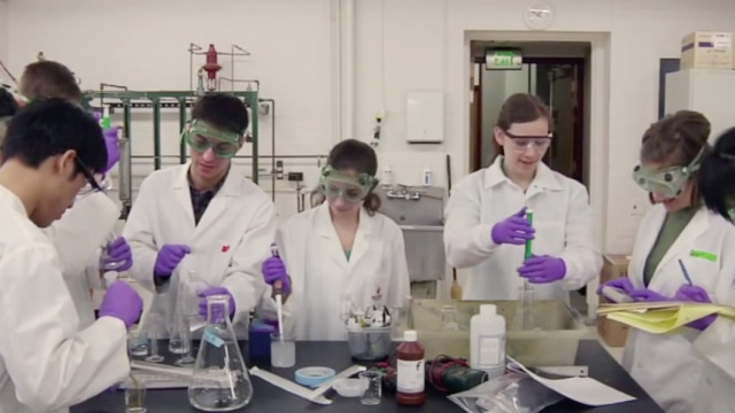 Laboratorium Uniwersytetu Hopkinsa, jedno z wielu miejsc na uczelni, gdzie rocznie przeprowadza się badania warte 2,5 mld dolarów