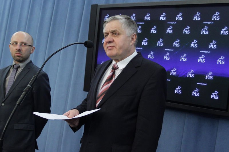 Więcej nakładów na badania i rozwój, zacieśnienie więzi biznesu i nauki oraz zmiana priorytetów w wydawaniu środków z UE - to przepisy PISu na innowacyjną gospodarkę