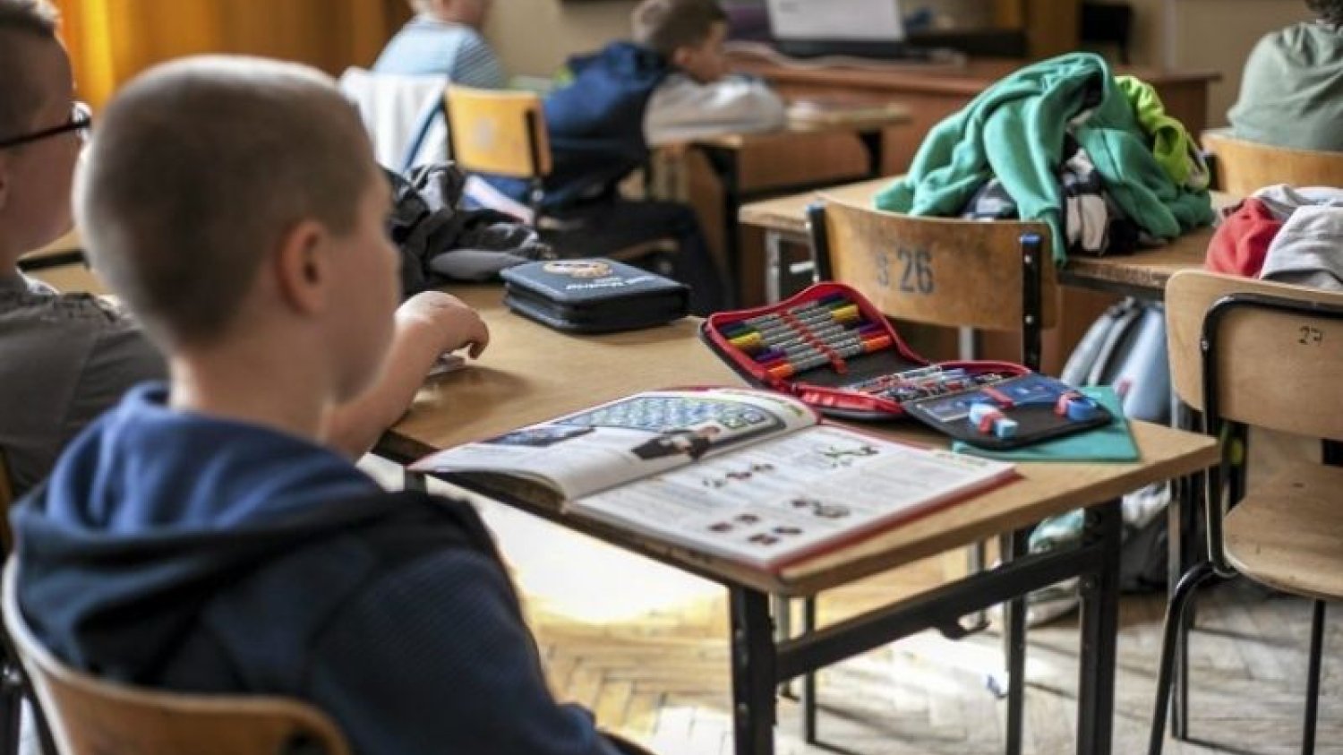 Rząd zamierza wprowadzić zmiany w sposobie ubiegania się o 300 zł dodatku na wyprawkę szkolną dziecka.