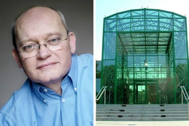 prof. Bogusław Mróz, Kierownik Zakładu Fizyki Kryształów na Wydziale Fizyki Uniwersytetu im. Adama Mickiewicza w Poznaniu.