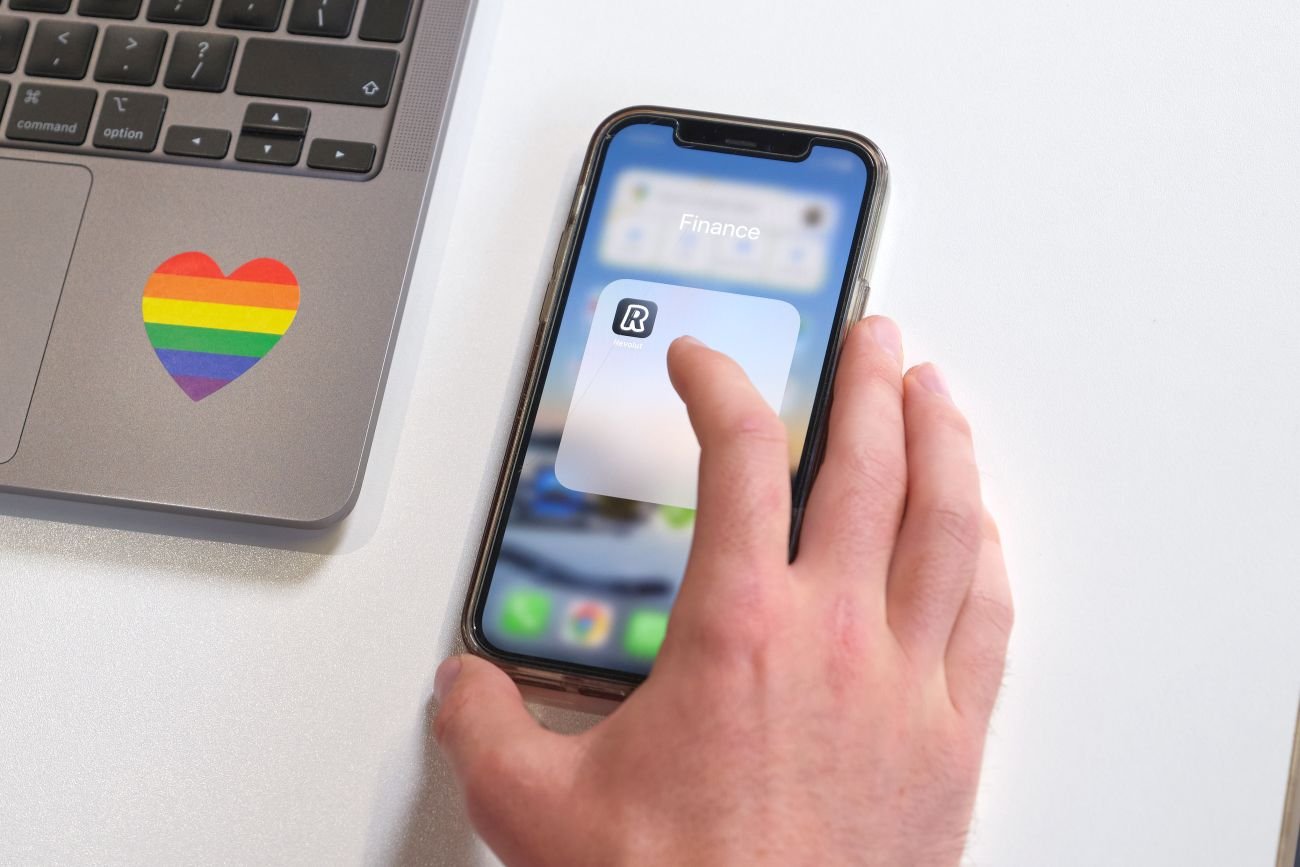 Revolut prosi użytkowników o pewne dane. Lepiej je podaj.