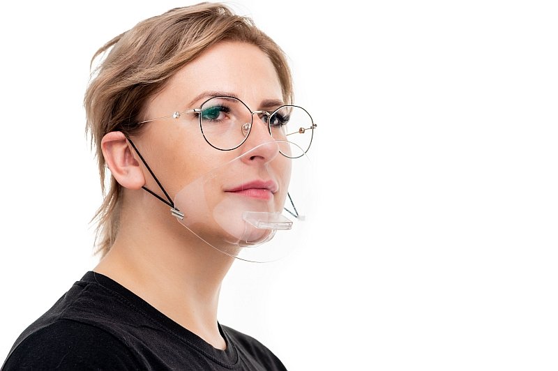 Protect King to firma, która od 30 lat zajmuje się produkcją pierza i puchu. W dobie pandemii przeprofilowała część działalności na produkcję wysokiej jakości maseczek ochronnych i rękawiczek. Jeden z jej pracowników opowiada, jak rozwijał się ten biznes