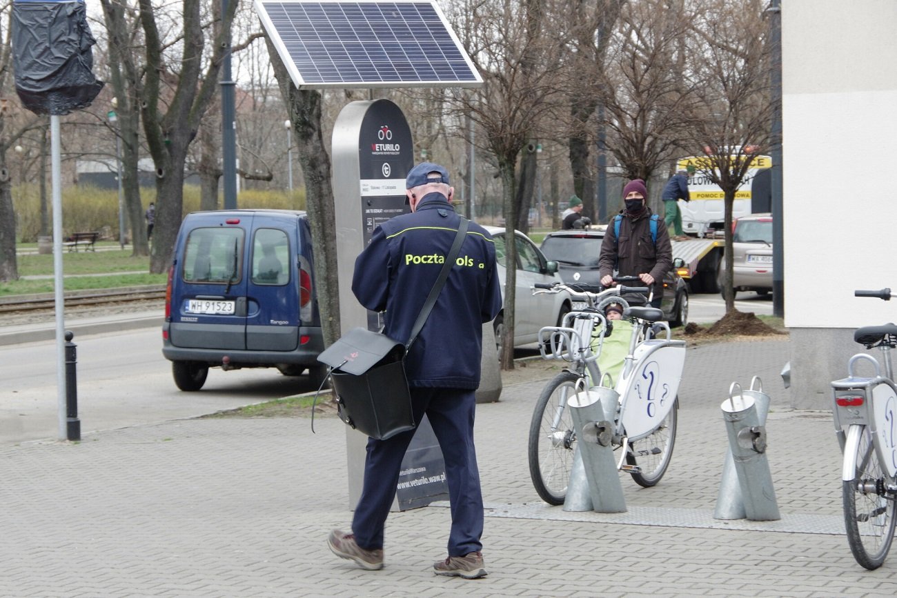 Kontrolerzy sprawdzają, czy kierowcy płacą abonament za radio