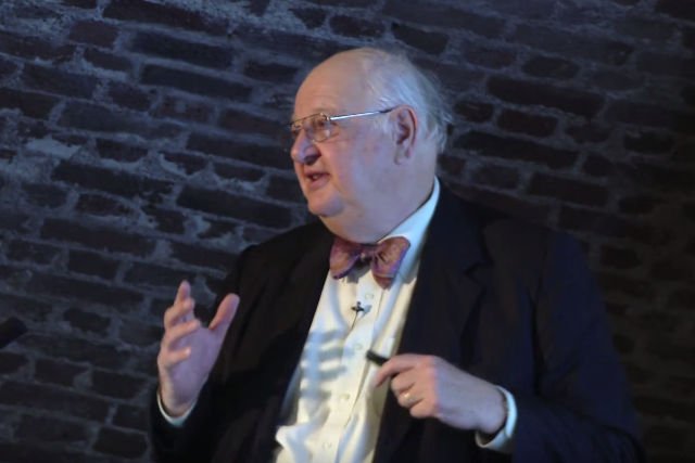 Angud Deaton zajmował się m.in. analizą konsumpcji, ubóstwa i dobrobytu.