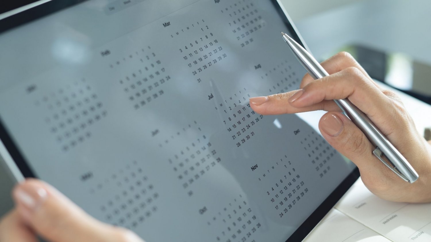 Dni wolne w 2026 roku. Ponad tydzień laby, jeżeli "pomostkujesz"